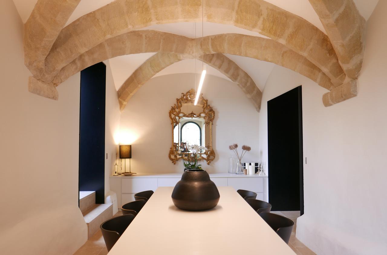 Tour Sarrazine De Montaren Bed & Breakfast Exterior photo